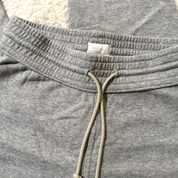 Mother crop joggers frayed at bottom with slit (Heather Grey) - Picture 4 of 6